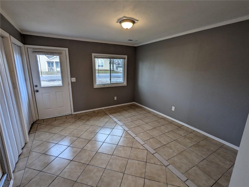 184 West Center Street Peculiar, MO 64078 - Photo 27 of 36