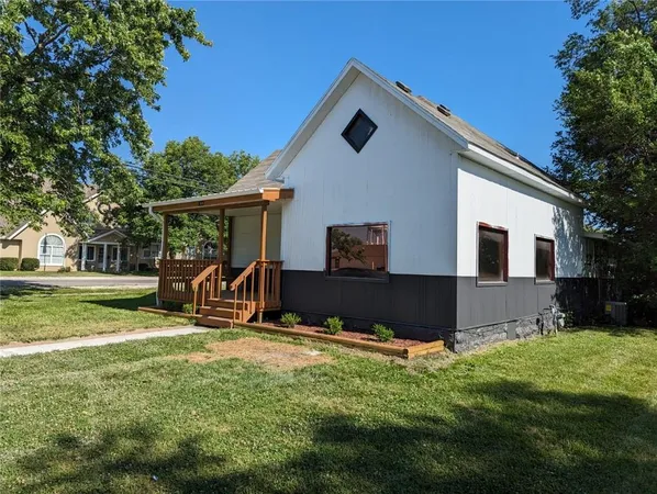 $399,900 | 184 West Center Street, Peculiar, MO 64078