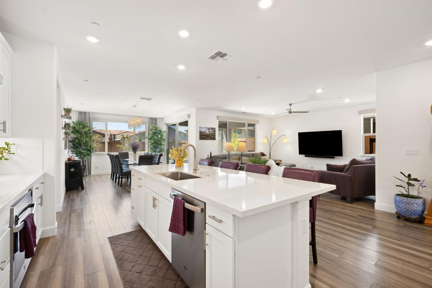 925 Rumba Court Roseville, CA 95747 - Photo 12 of 34