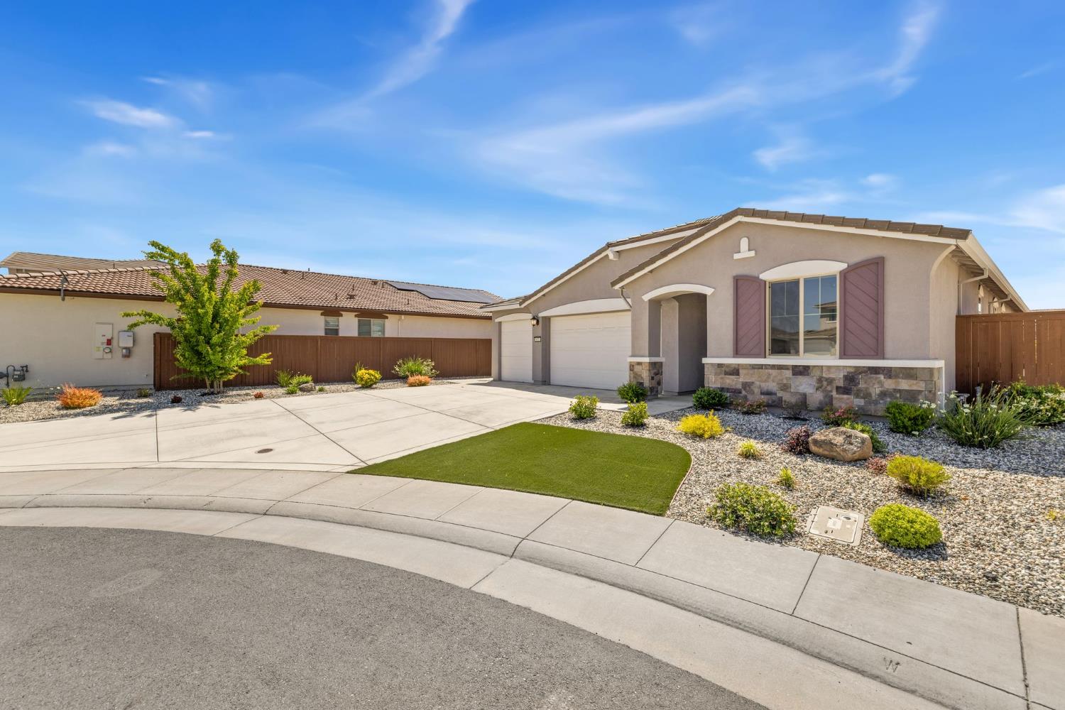 925 Rumba Court Roseville, CA 95747 - Photo 2 of 34
