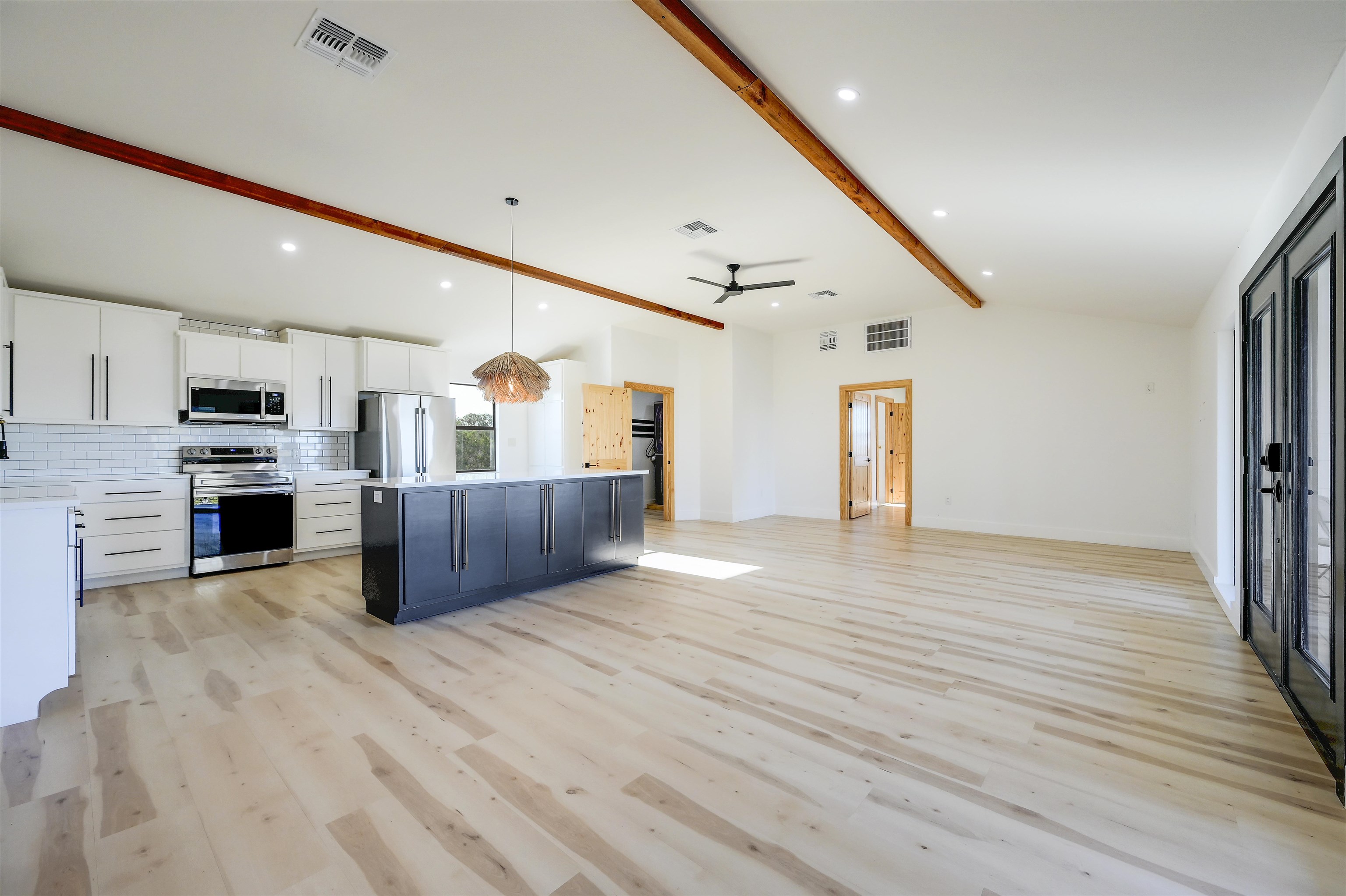 4100 Rm 690 Burnet, TX 78611 - Photo 6 of 29