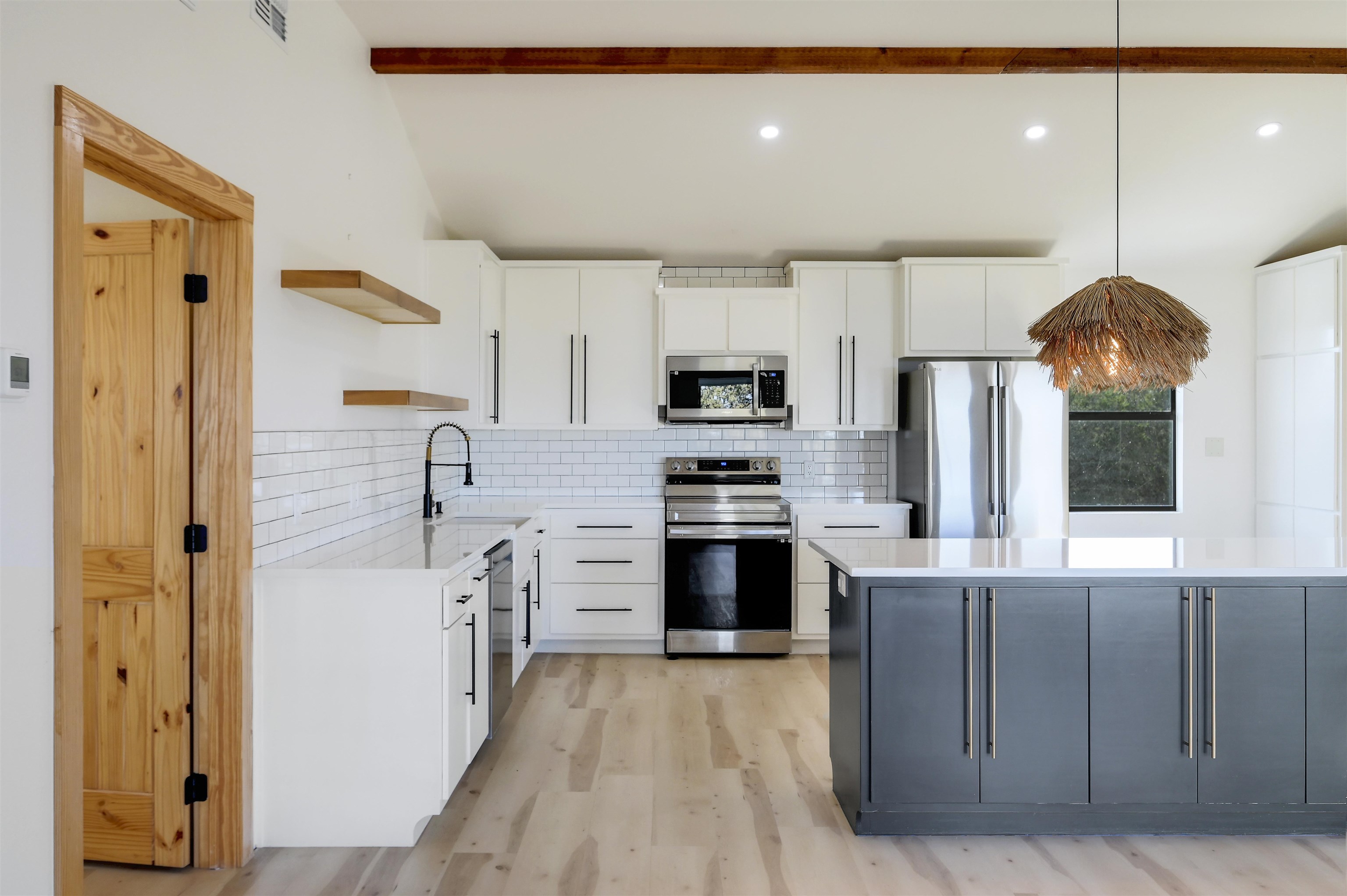 4100 Rm 690 Burnet, TX 78611 - Photo 8 of 29