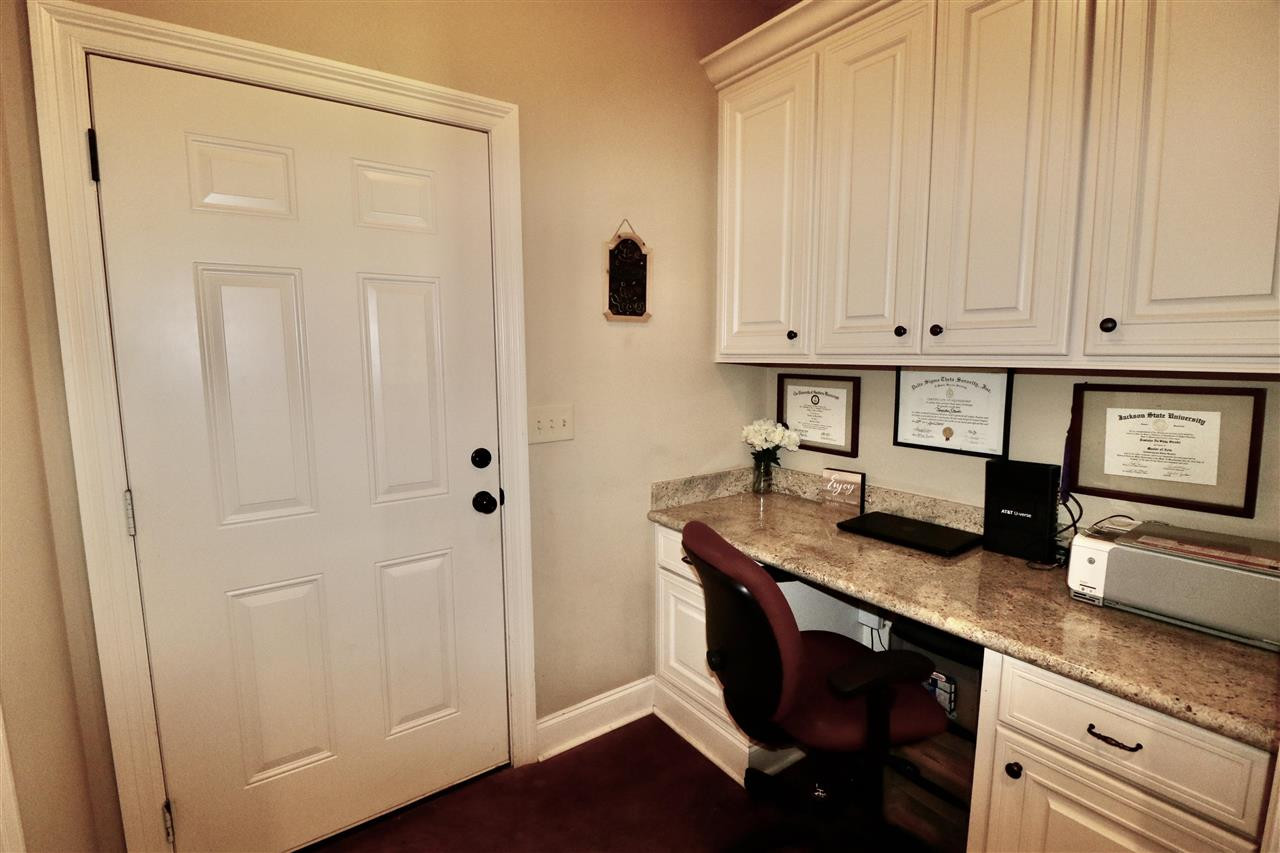 112 Rhodes Lane Canton, MS 39046 - Photo 7 of 26 Photo 7