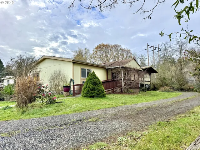 $269,000 | 185 North 3rd Street, Lakeside, OR 97449