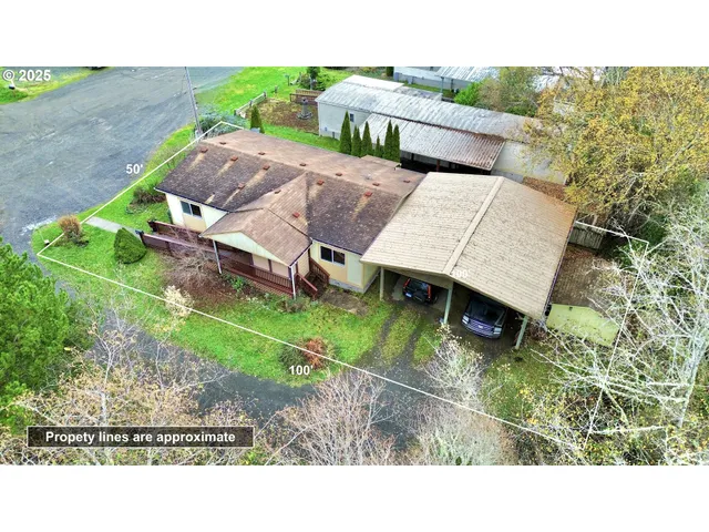 a view of yard with patio