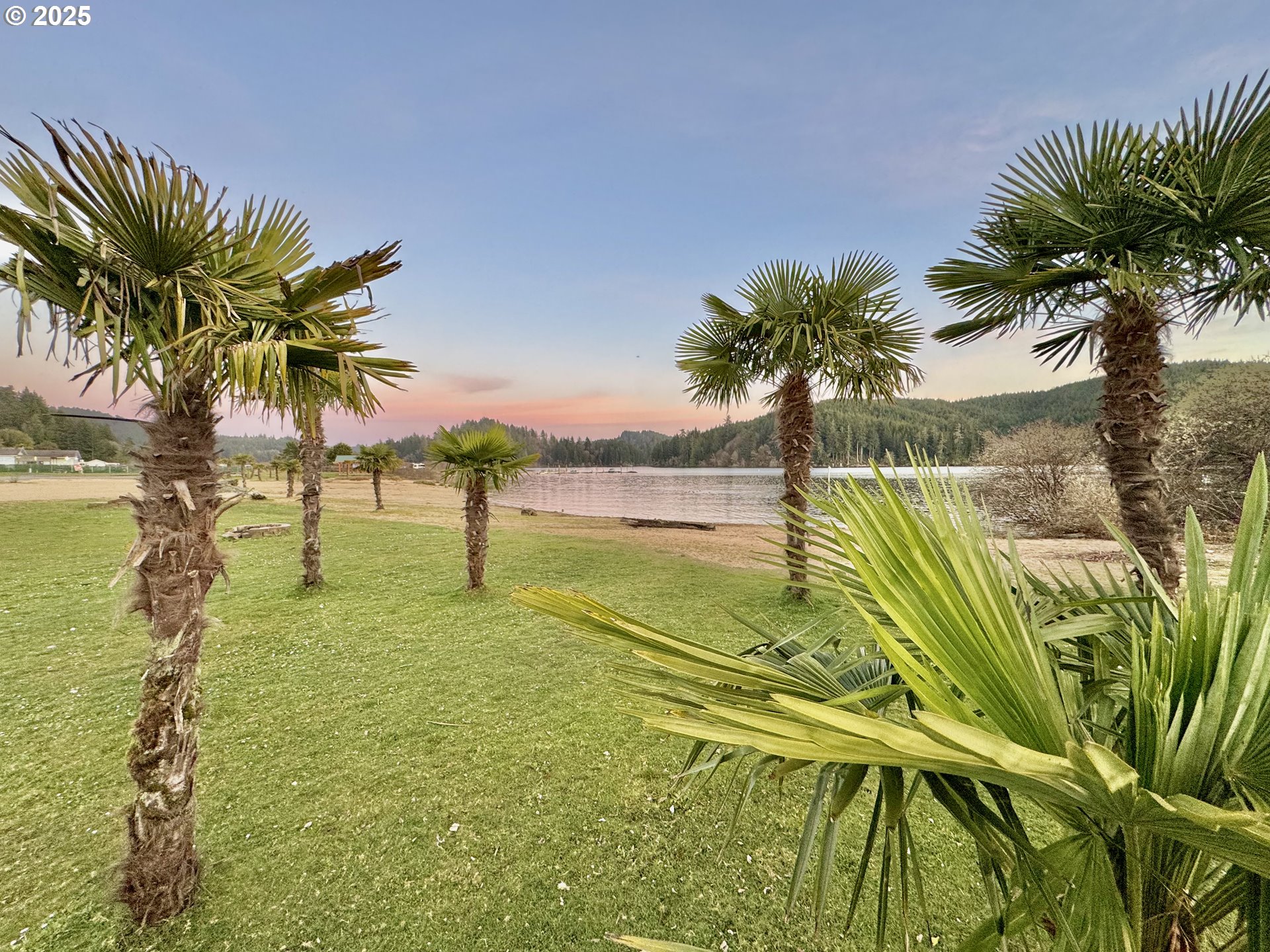 185 North 3rd Street Lakeside, OR 97449 - Photo 41 of 45 a view of an ocean