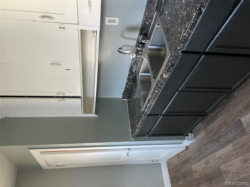 936 Stocker Avenue Flint, MI 48503 - Photo 9 of 15