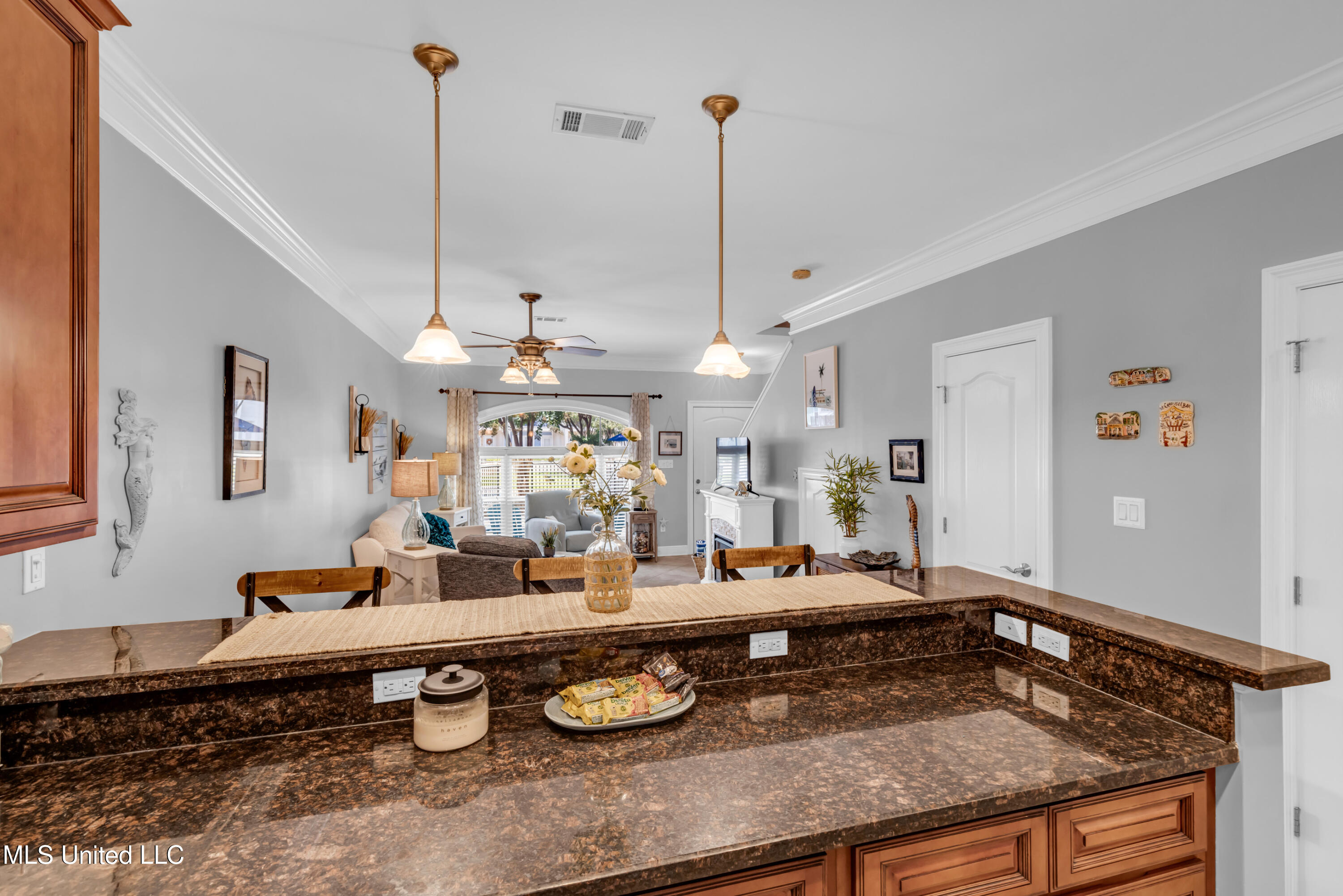 548 West Beach Boulevard, Unit 141 Pass Christian, MS 39571 - Photo 13 of 34 548BeachBlvd#141-11