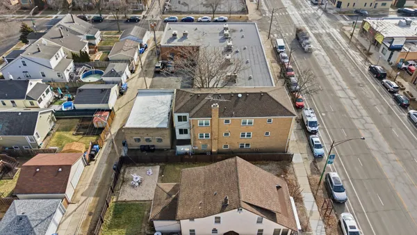 $2,000 | 5915 North Milwaukee Avenue, Unit G, Chicago, IL 60646