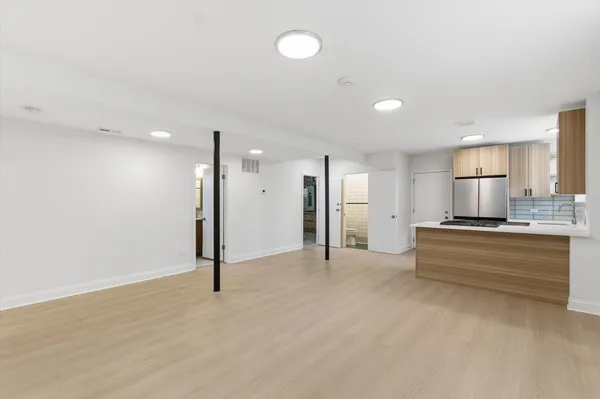 $2,000 | 5915 North Milwaukee Avenue, Unit G, Chicago, IL 60646