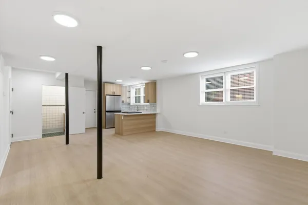 $2,000 | 5915 North Milwaukee Avenue, Unit G, Chicago, IL 60646