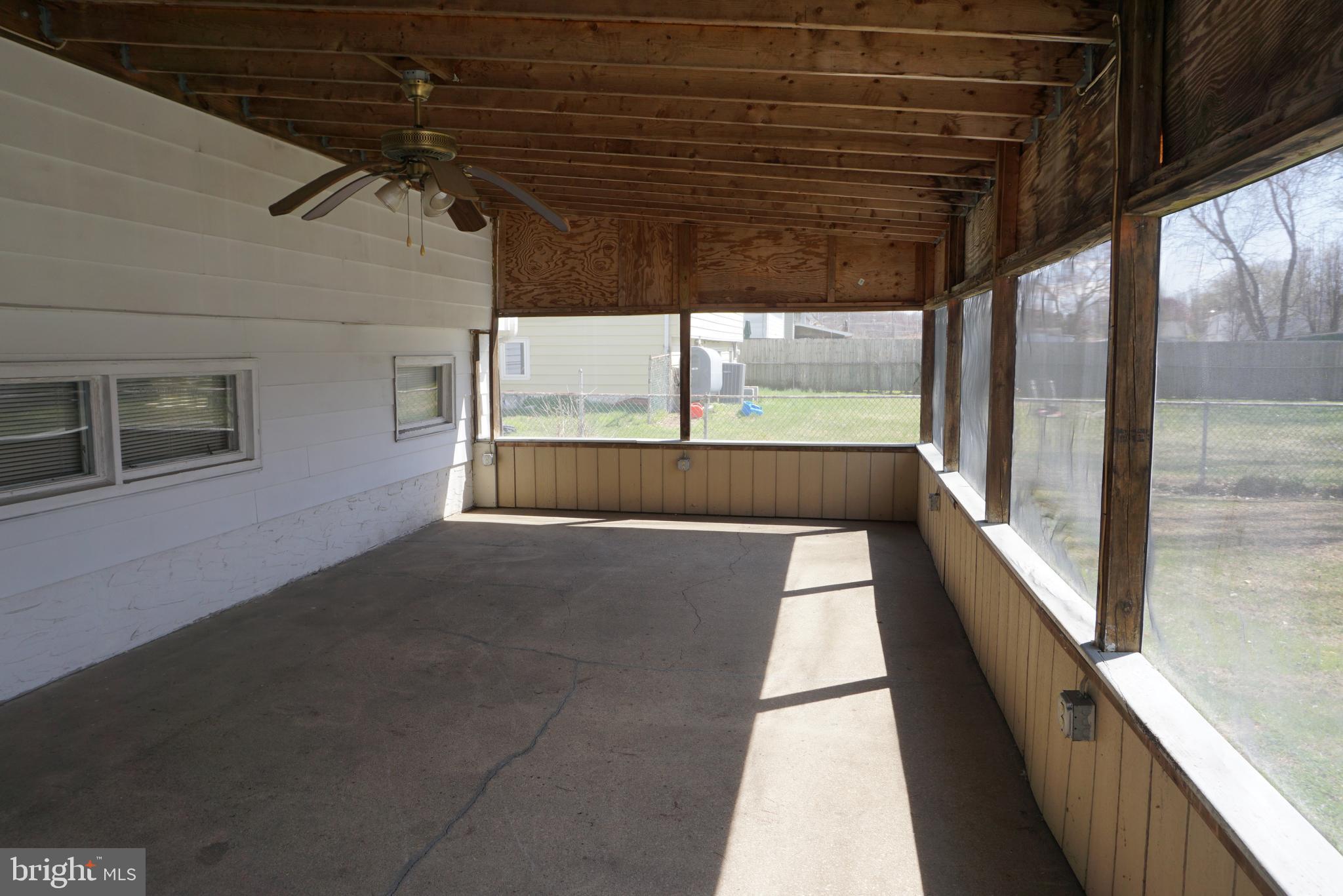 3007 Ogletown Road Newark, DE 19713 - Photo 23 of 25 a view of a porch with seating space
