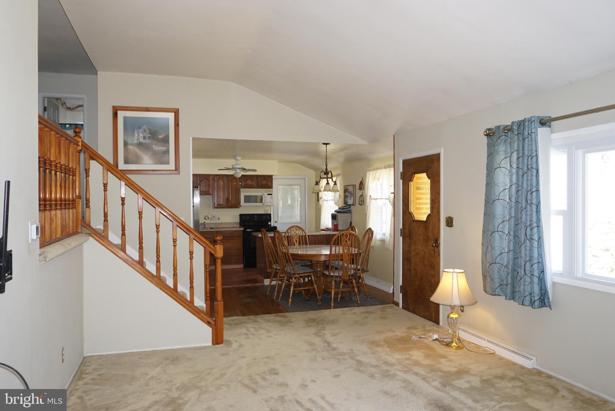 3007 Ogletown Road Newark, DE 19713 - Photo 9 of 25 a view of a livingroom with furniture and windows