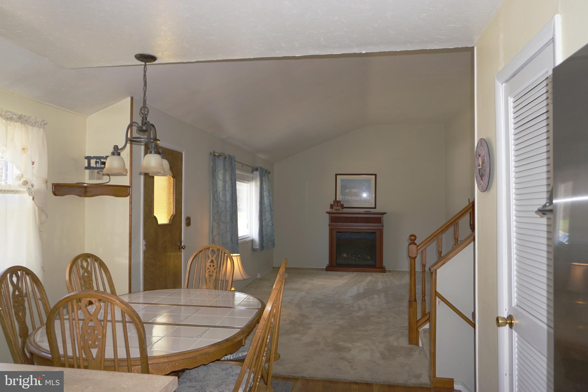3007 Ogletown Road Newark, DE 19713 - Photo 10 of 25 a dining room with furniture and window