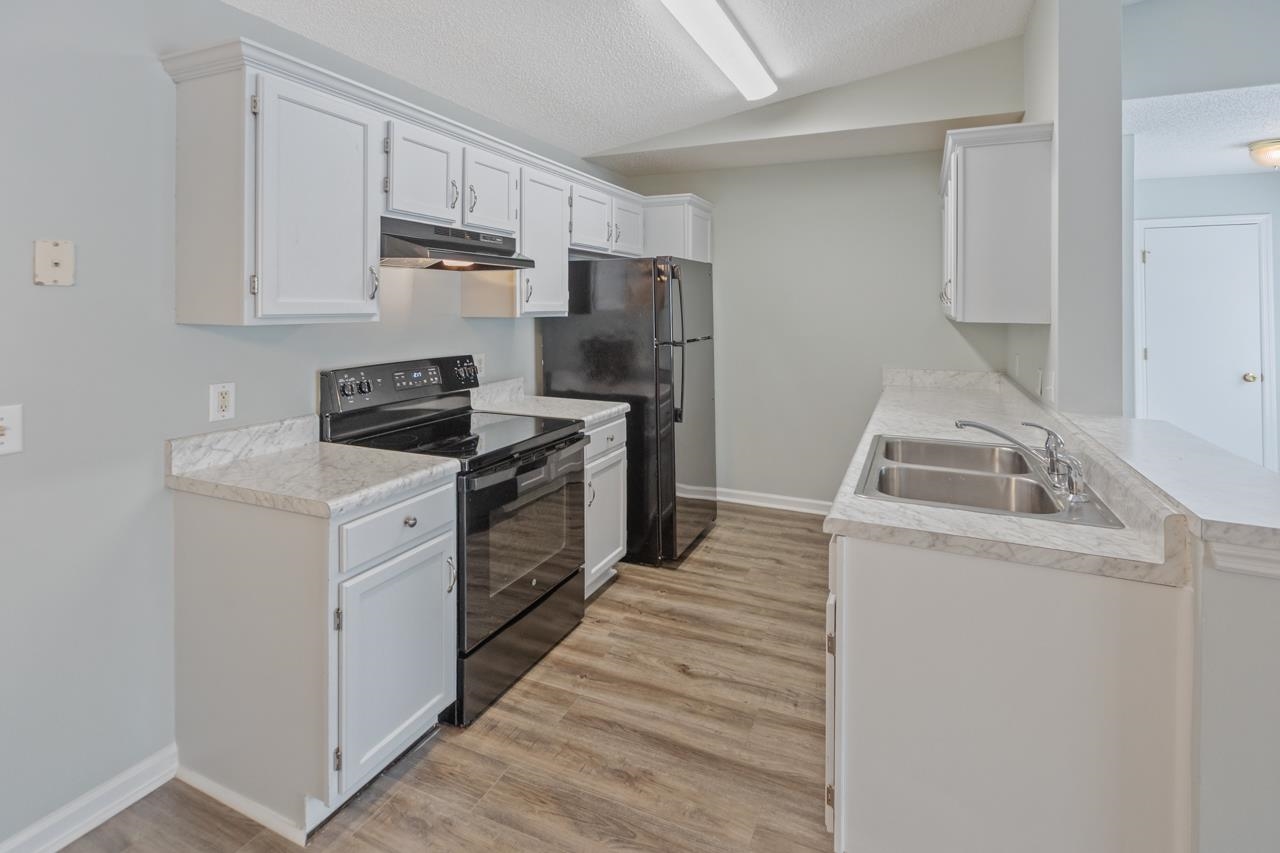 8562 Hopkins Circle, Unit E Surfside Beach, SC 29575 - Photo 13 of 31