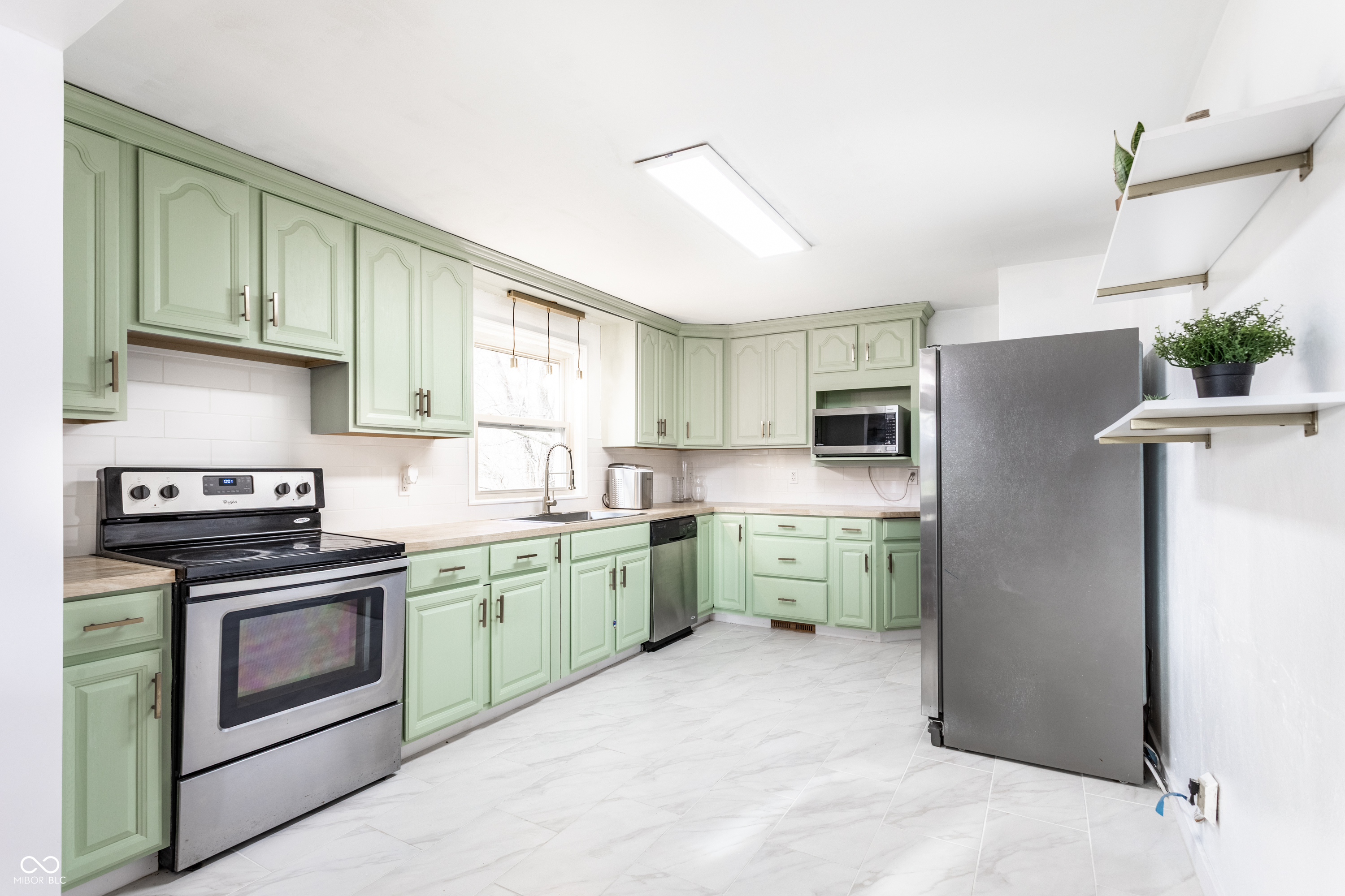 7230 Indian Lake Road Indianapolis, IN 46236 - Photo 9 of 29