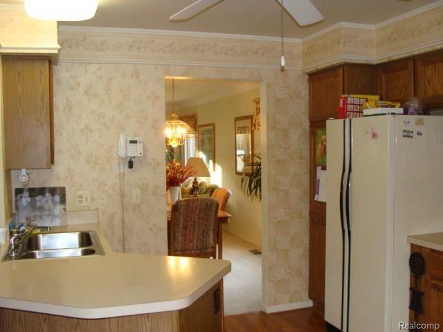 1607 Hillside Lane Rochester, MI 48307 - Photo 9 of 39 Kitchen 3.jpg
