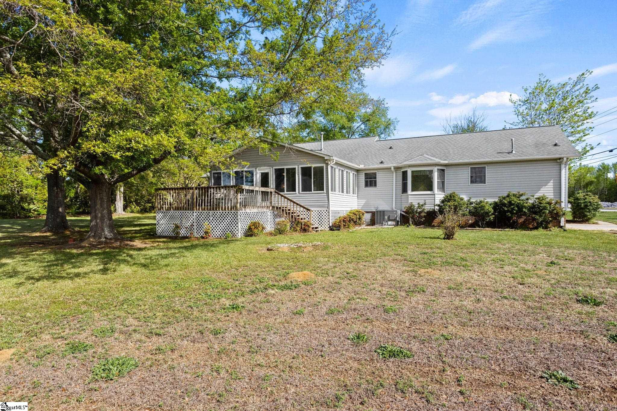 2604 Roper Mountain Road Simpsonville, SC 29681 - Photo 30 of 43