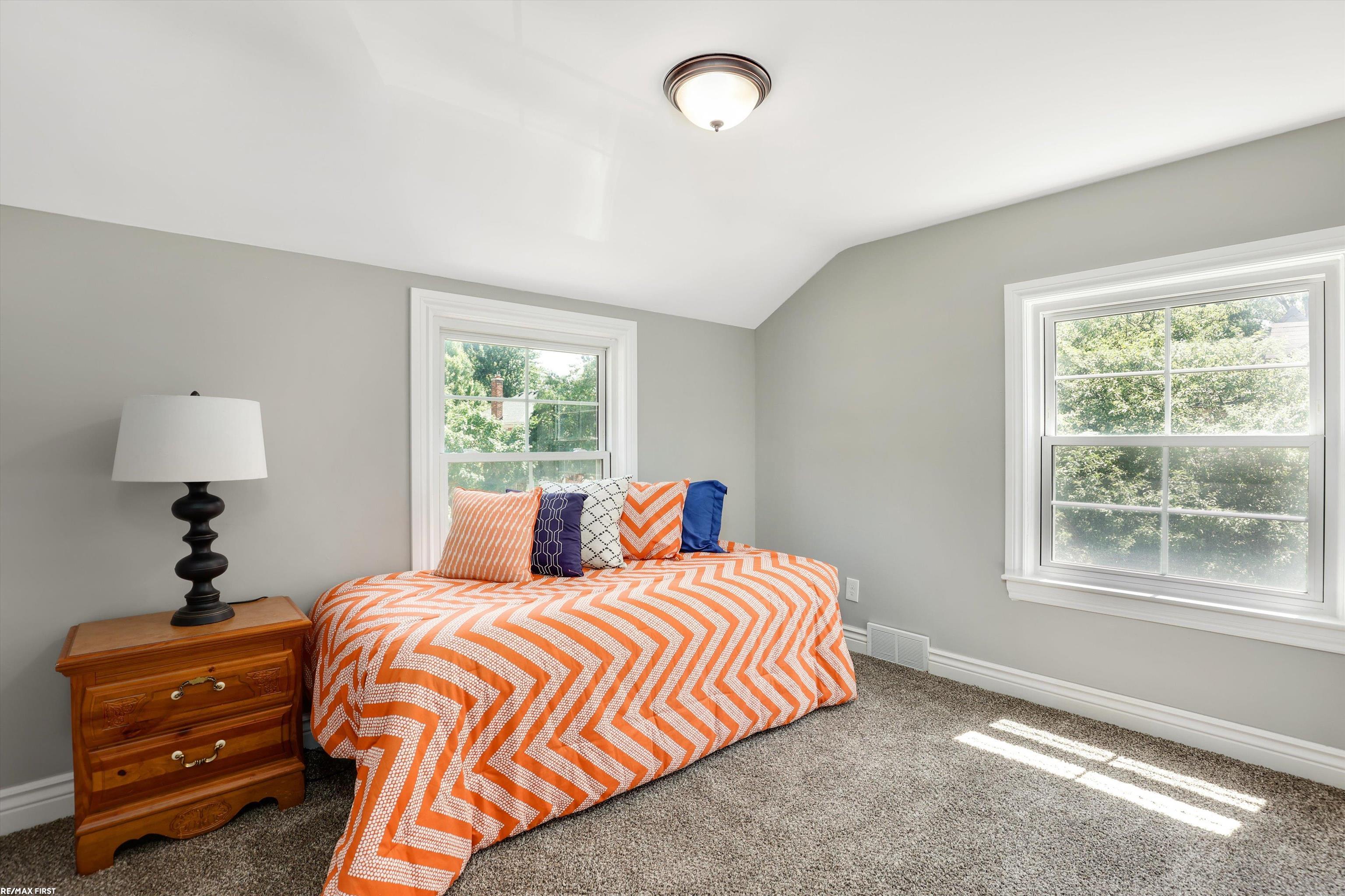 1771 Severn Road Grosse Pointe, MI 48236 - Photo 21 of 29 50146671-911b4637-f1f2-4874-a3be-aa1016823c85.JPG