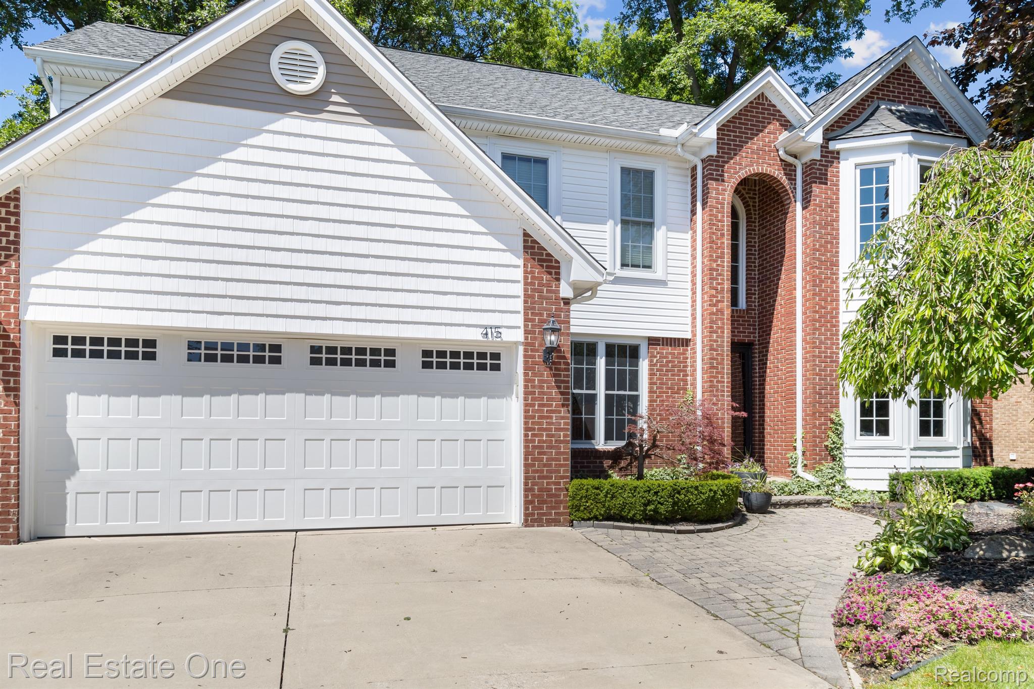 415 Jonathan Drive Rochester, MI 48307 - Photo 2 of 31 Gallery Image 2
