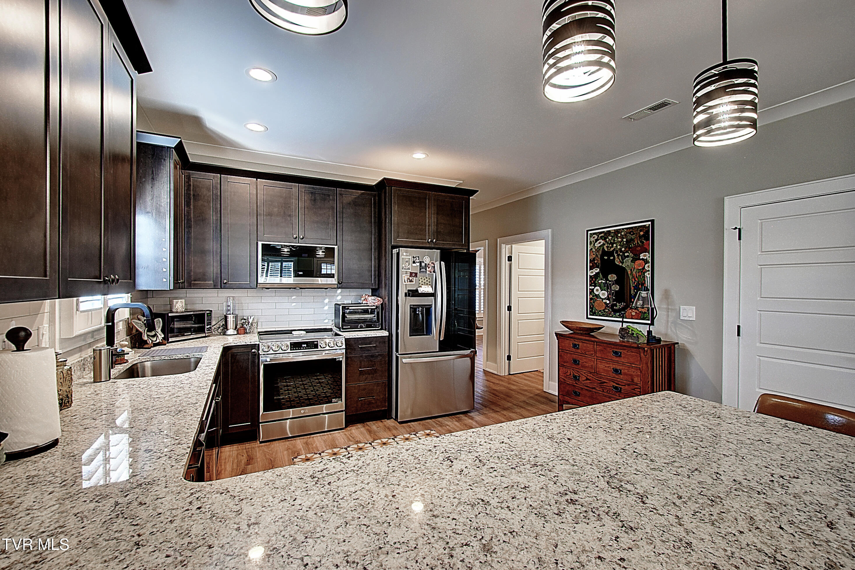 125 Lynn Road Johnson City, TN 37604 - Photo 11 of 30 DSC_0163And8more