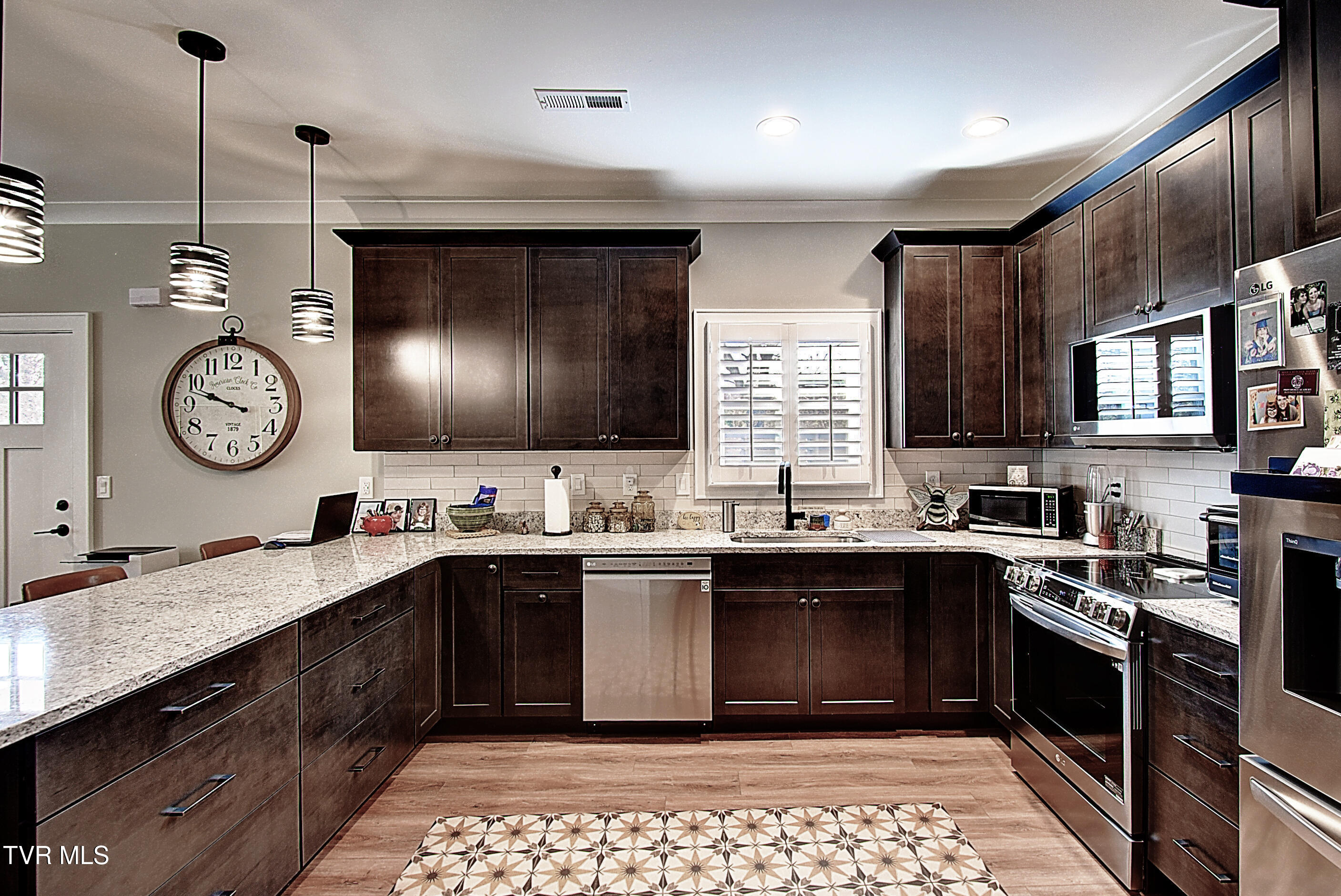 125 Lynn Road Johnson City, TN 37604 - Photo 12 of 30 DSC_0190And8more