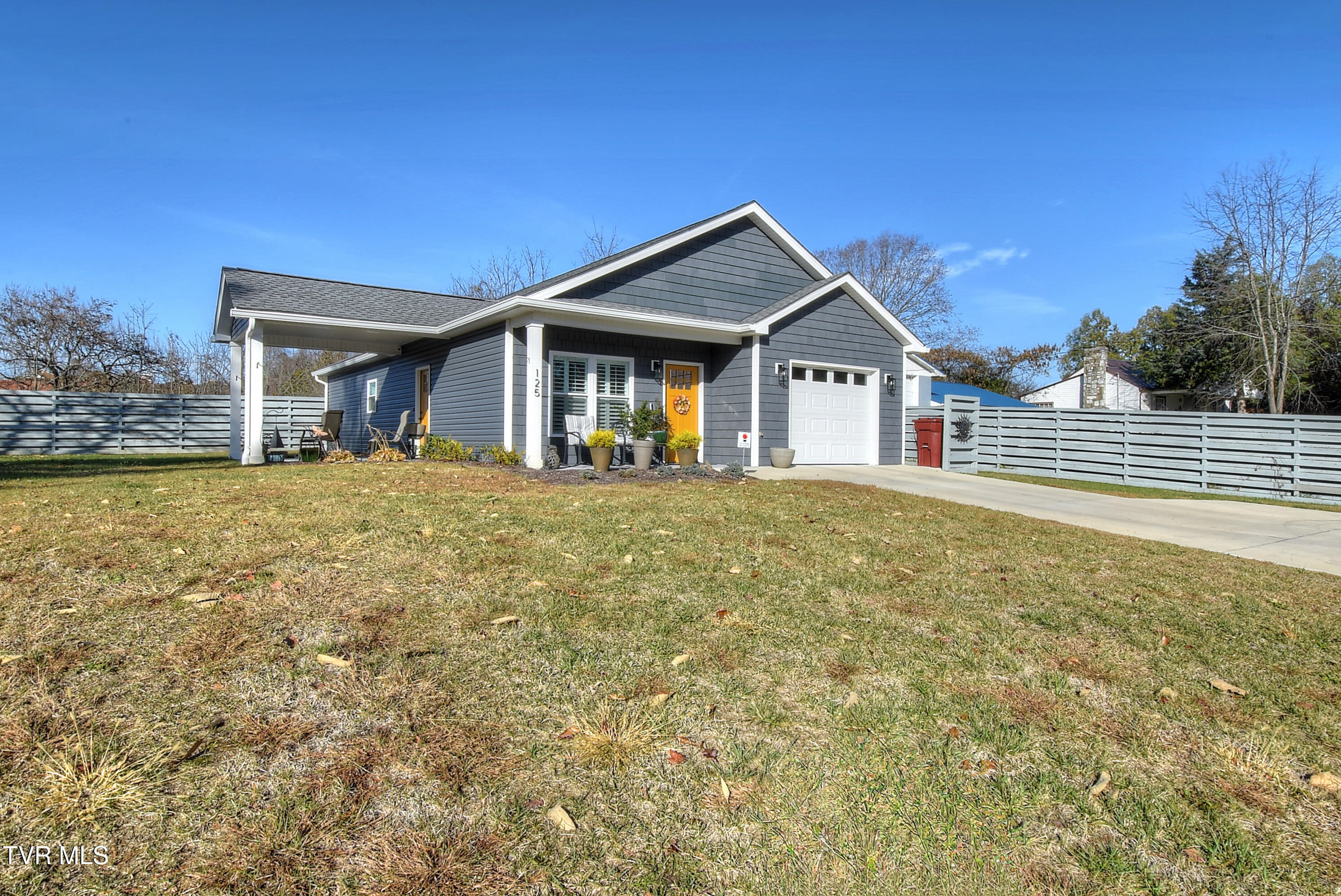 125 Lynn Road Johnson City, TN 37604 - Photo 2 of 30 DSC_0013_4_5_6_7_8