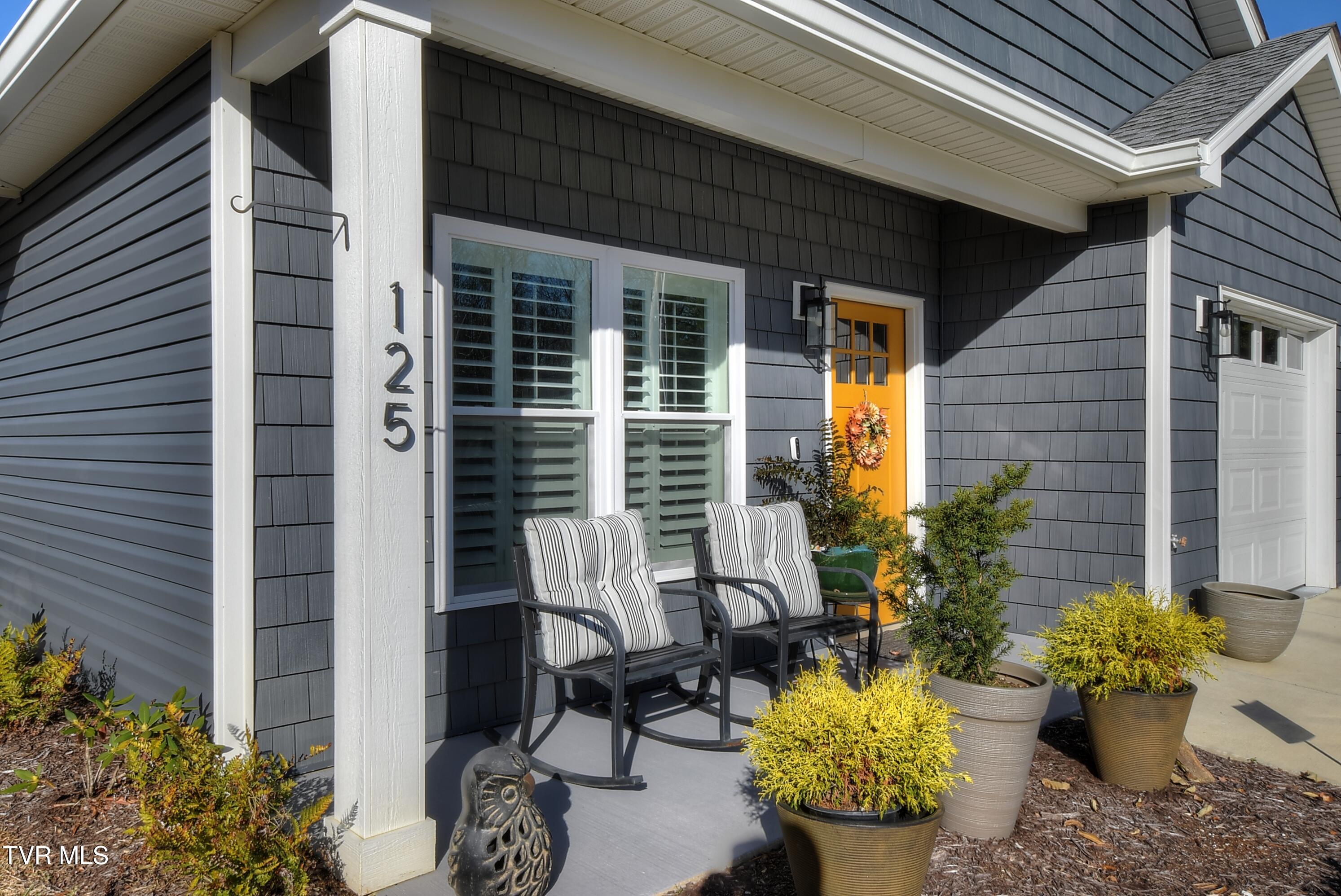 125 Lynn Road Johnson City, TN 37604 - Photo 5 of 30 DSC_0061_2_3_4_5_6