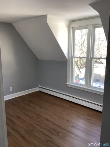 $1,600 | 68 Woodbridge Street, Manchester, CT 06042