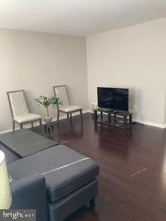 1987 Addison Road South District Heights, MD 20747 - Photo 3 of 18