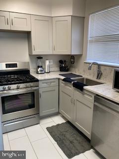 1987 Addison Road South District Heights, MD 20747 - Photo 6 of 18 Updated Kitchen