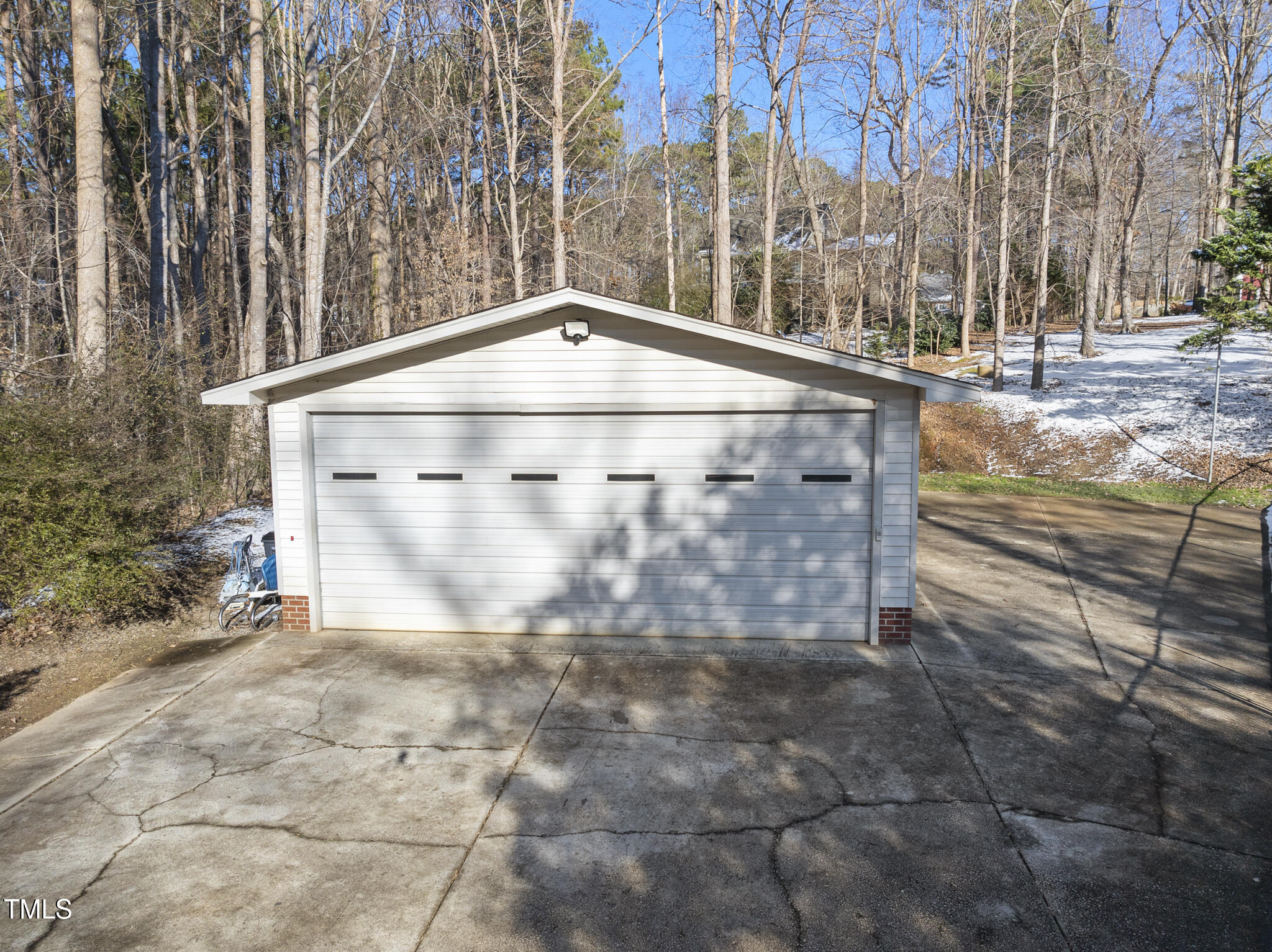 12016 Pembridge Lane Raleigh, NC 27613 - Photo 47 of 52 a view of a backyard of the house
