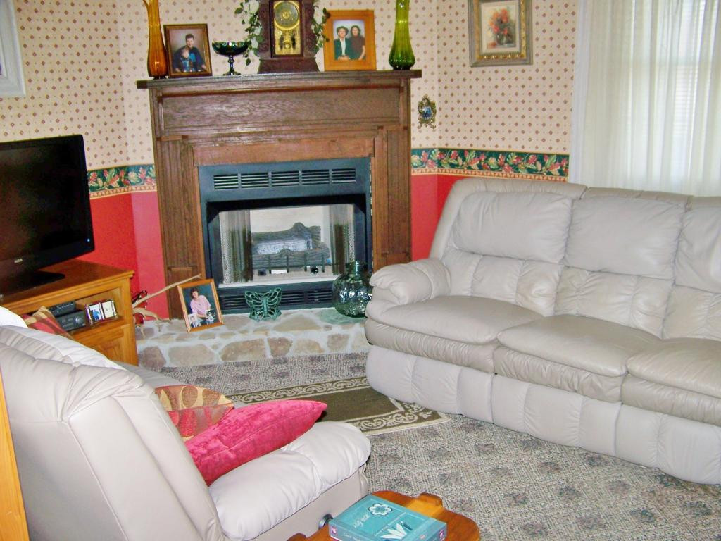 2396 Rock Springs Road Kingsport, TN 37664 - Photo 8 of 18 Den with Gas Log Fireplace