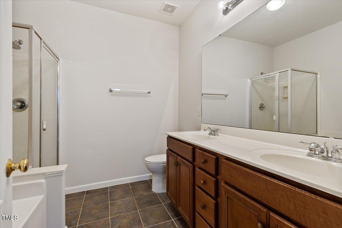 12206 Orchardgrass Lane Raleigh, NC 27614 - Photo 14 of 40 15-12206 Orchardgrass Ln