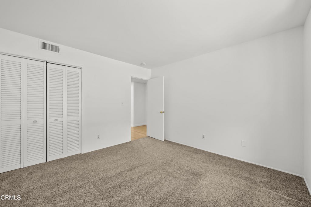 9426 Carlynn Place Tujunga, CA 91042 - Photo 18 of 37 9426 Carlynn Pl for lease listed by Robb