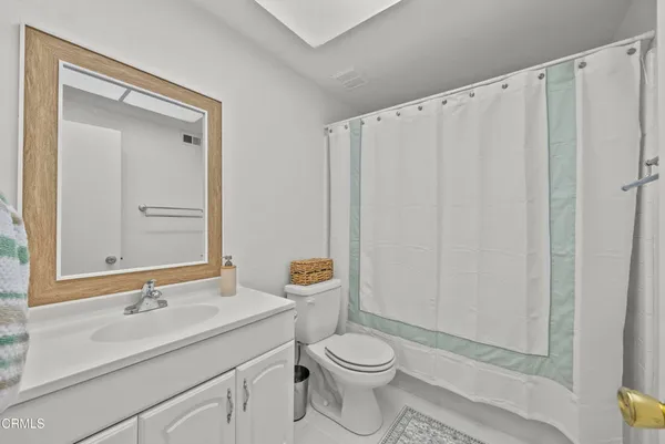 $5,200 | 9426 Carlynn Place, Tujunga, CA 91042