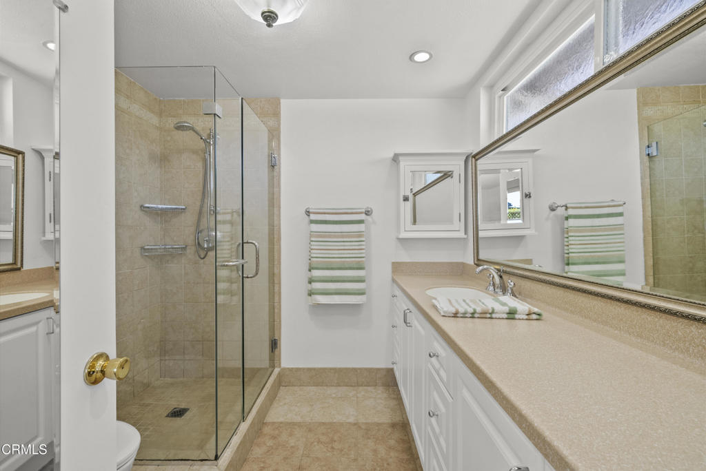 9426 Carlynn Place Tujunga, CA 91042 - Photo 25 of 37 9426 Carlynn Pl for lease listed by Robb