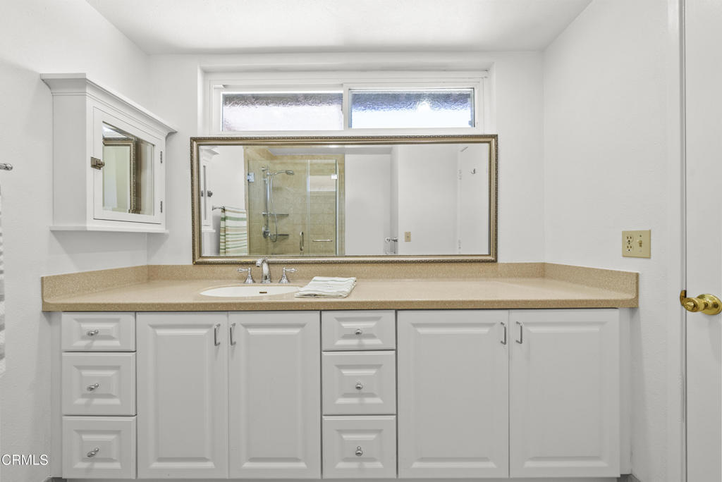 9426 Carlynn Place Tujunga, CA 91042 - Photo 27 of 37 9426 Carlynn Pl for lease listed by Robb