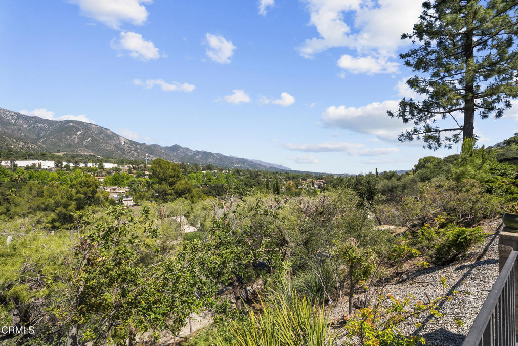 9426 Carlynn Place Tujunga, CA 91042 - Photo 3 of 37 9426 Carlynn Pl for lease listed by Robb