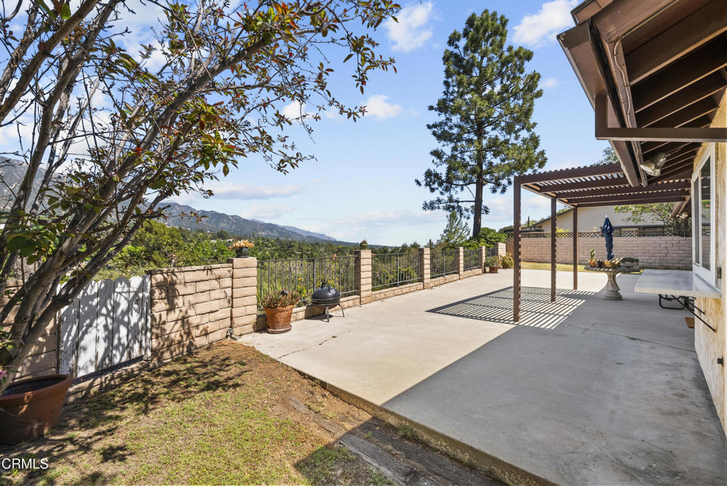 9426 Carlynn Place Tujunga, CA 91042 - Photo 34 of 37 9426 Carlynn Pl for lease listed by Robb