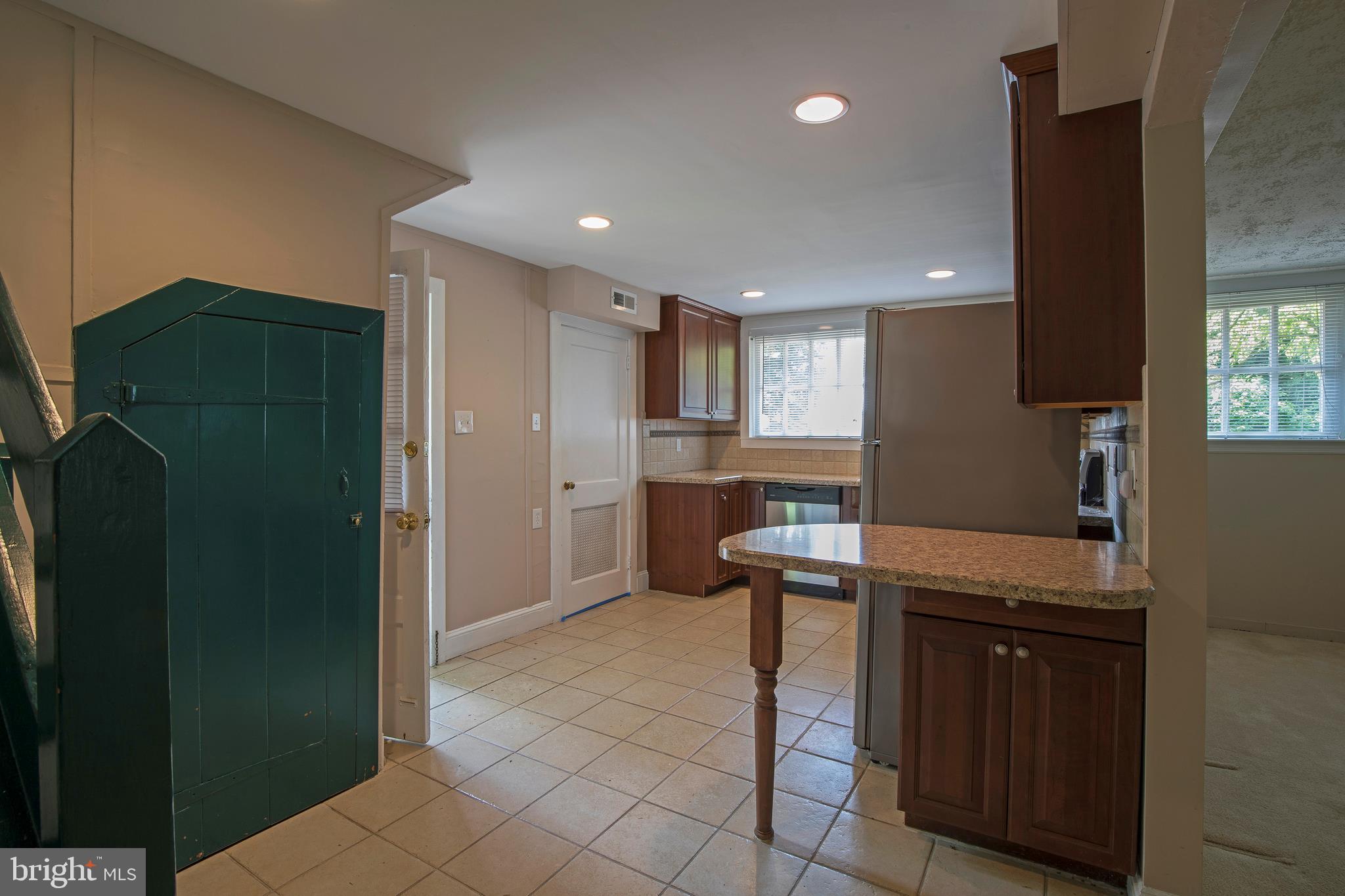 1181 Oxford Valley Road Yardley, PA 19067 - Photo 56 of 61 Carriage House