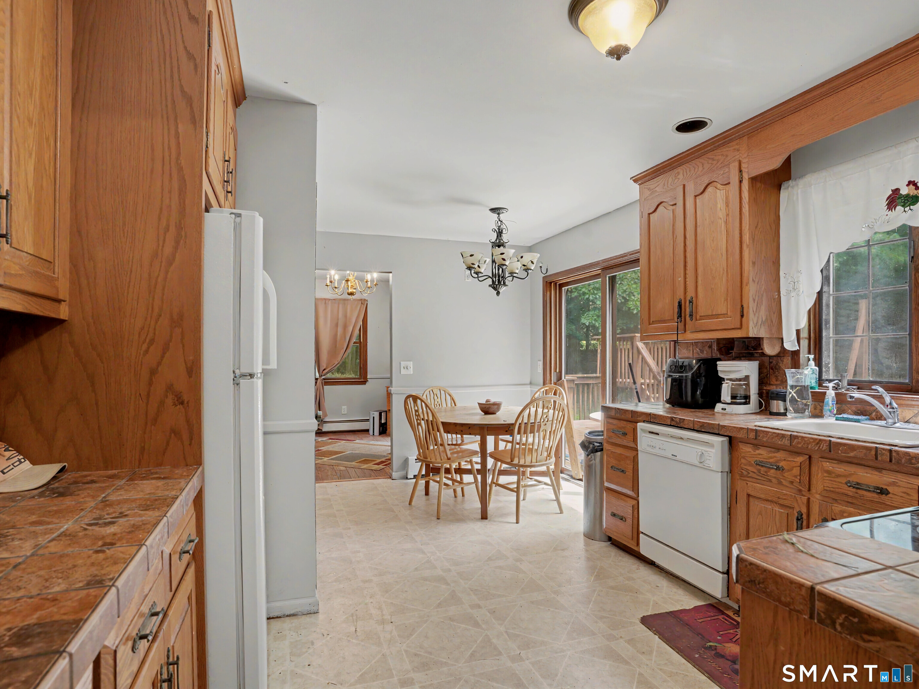 9 Old Country Road Oxford, CT 06478 - Photo 10 of 39 Kitchen