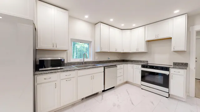 $362,000 | 313 West Neck Road, Nobleboro, ME 04555