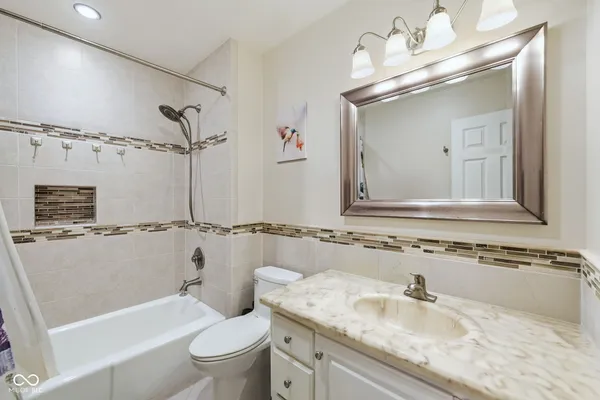 $385,000 | 7130 Wynter Way, Indianapolis, IN 46250