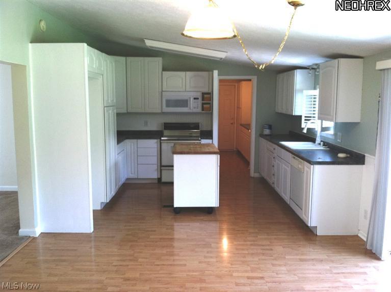 4457 Ireland Road Rome, OH 44085 - Photo 7 of 19