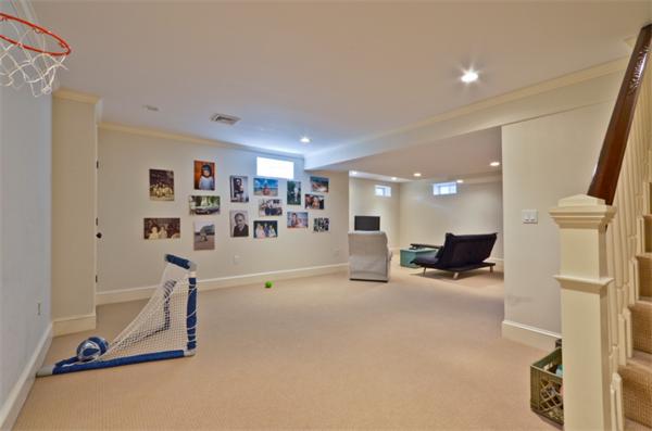 8 Poplar Road Wellesley, MA 02482 - Photo 26 of 30