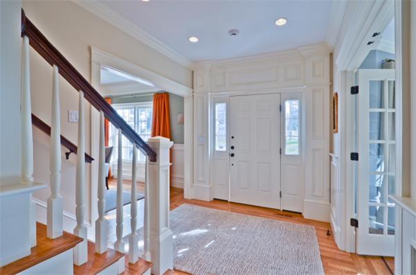 8 Poplar Road Wellesley, MA 02482 - Photo 4 of 30