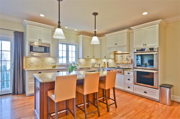 8 Poplar Road Wellesley, MA 02482 - Photo 9 of 30