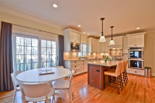 8 Poplar Road Wellesley, MA 02482 - Photo 10 of 30