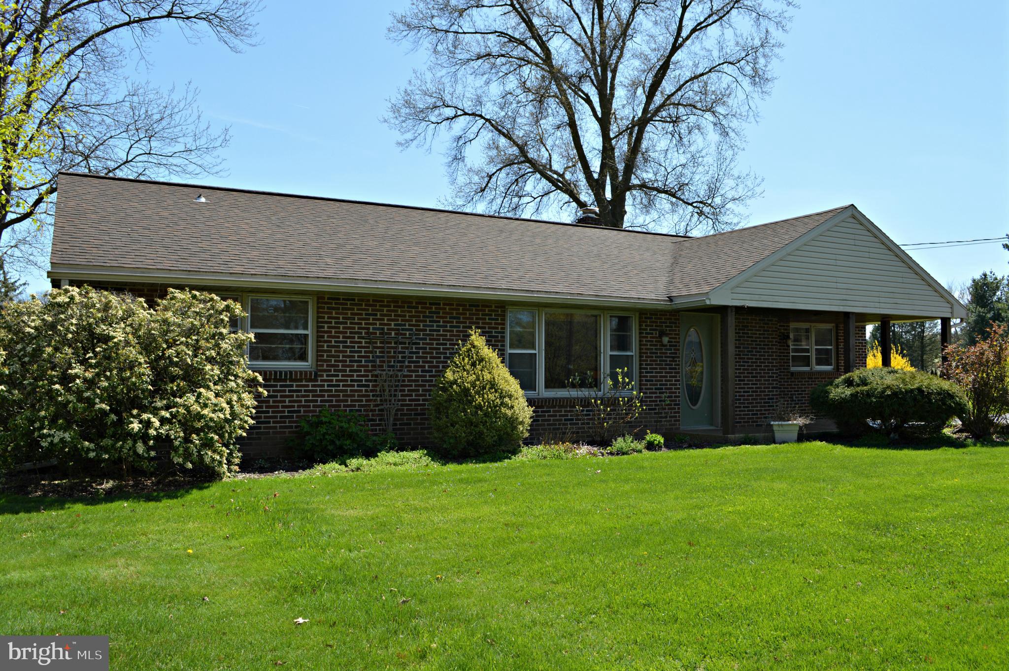 316 Owl Hill Road Lititz, PA 17543 - Photo 2 of 23
